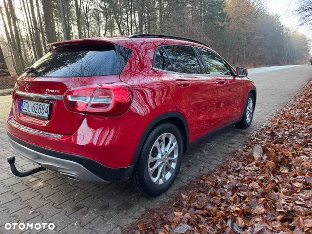 Mercedes-Benz GLA 250 4Matic 7G-DCT StreetStyle - 8