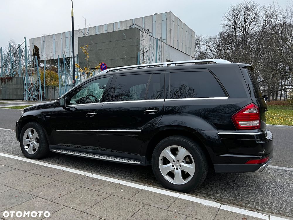 Mercedes-Benz GL - 9