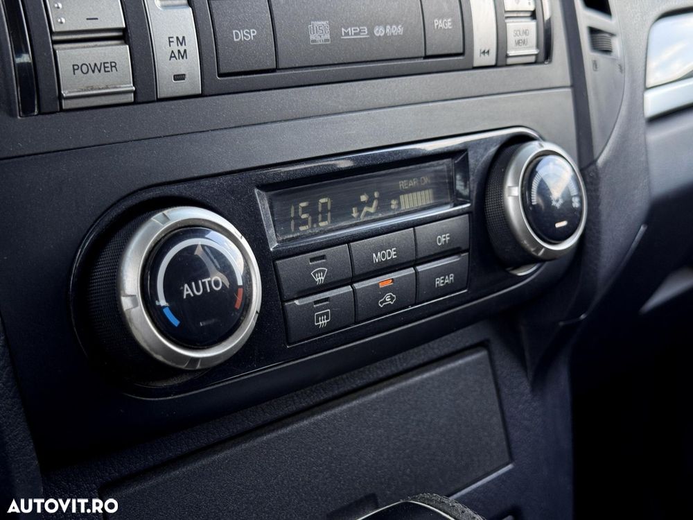 Mitsubishi Pajero - 13