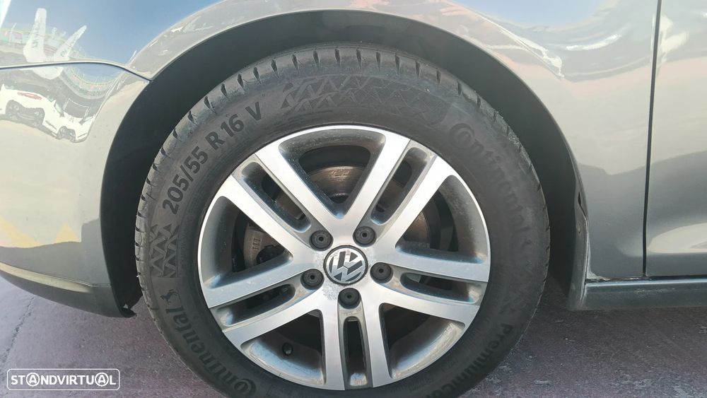 VW Jetta 1.6 TDi Confortline - 7