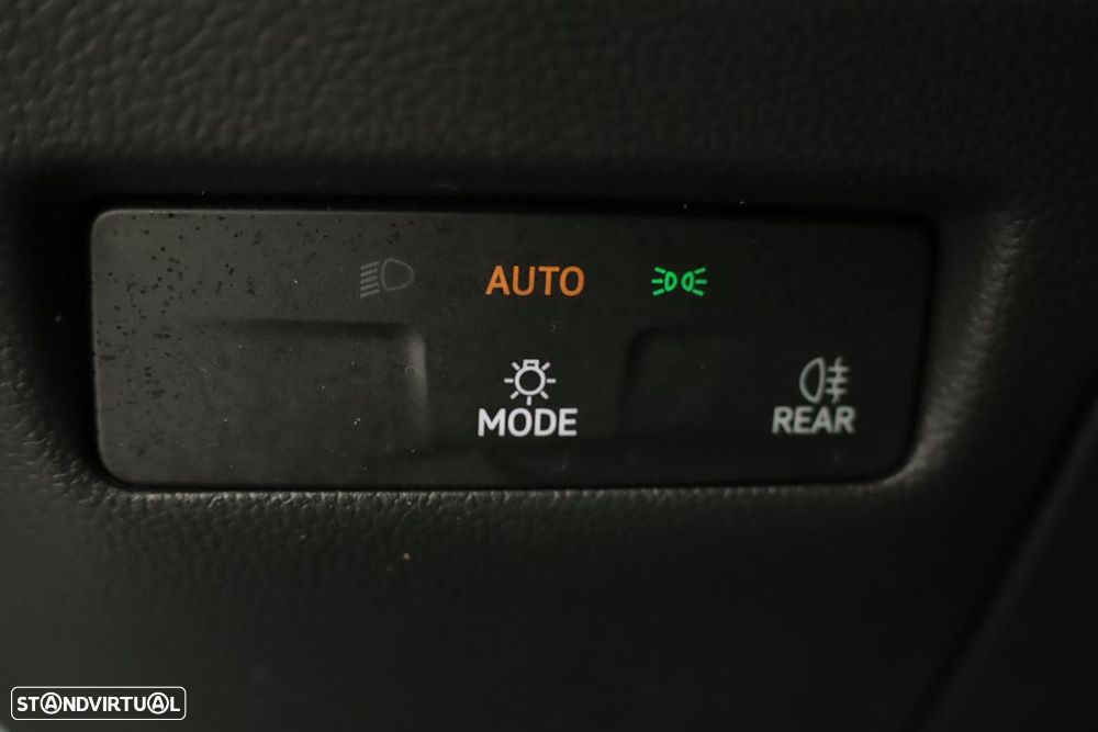 VW Passat Variant 1.5 TSI eHybrid DSG - 18
