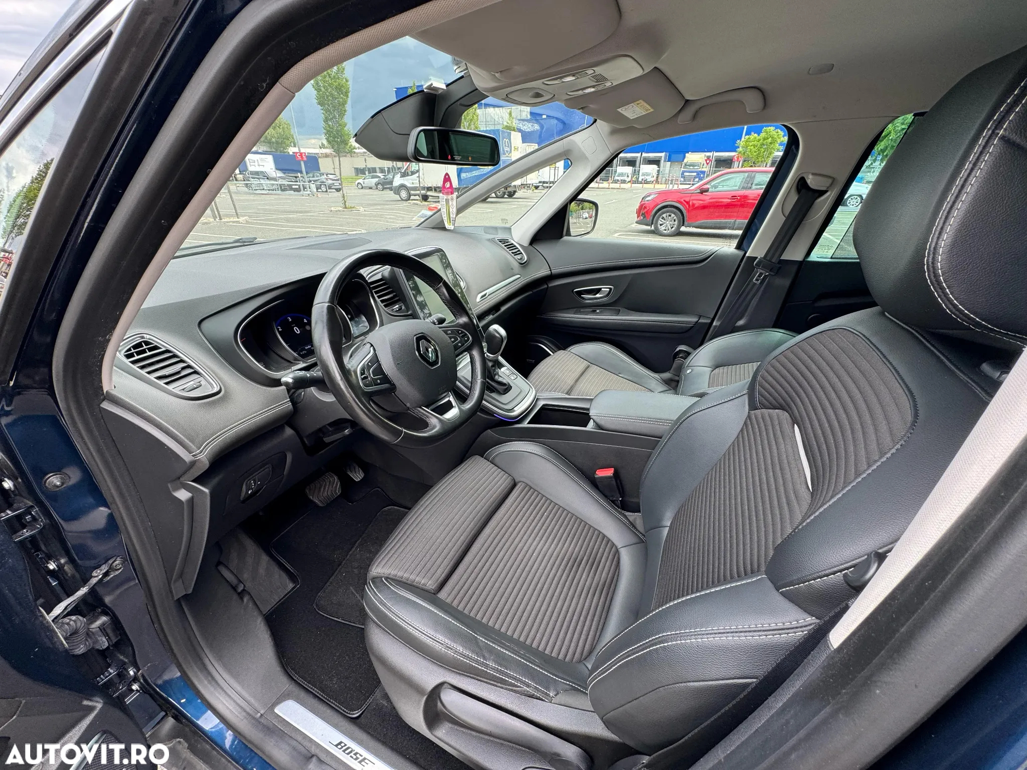 Renault Scenic BLUE dCi 120 EDC BOSE EDITION - 29