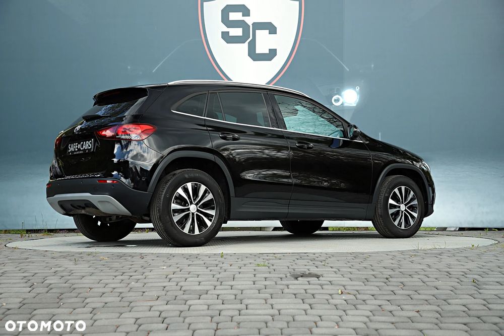 Mercedes-Benz GLA 200 Style - 10