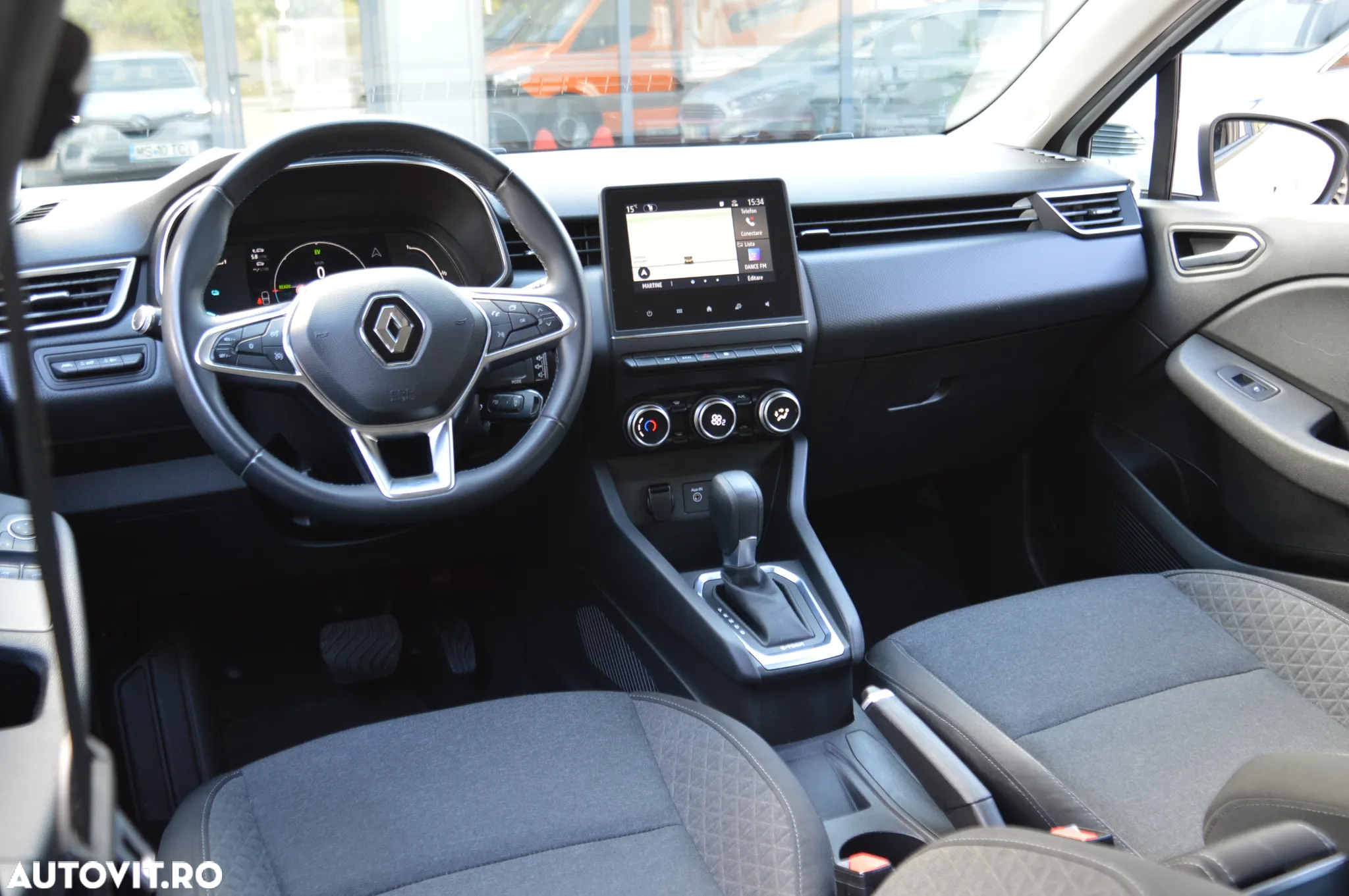 Renault Clio E-TECH Hybrid 140 BUSINESS EDITION - 18