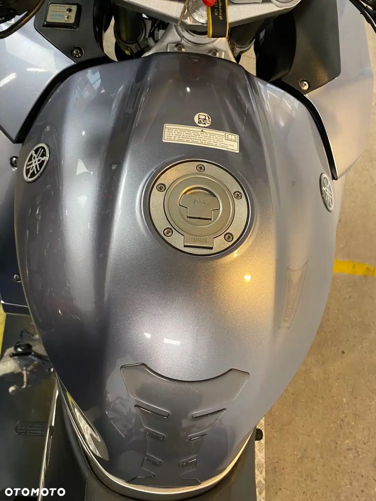 Yamaha FJR - 24