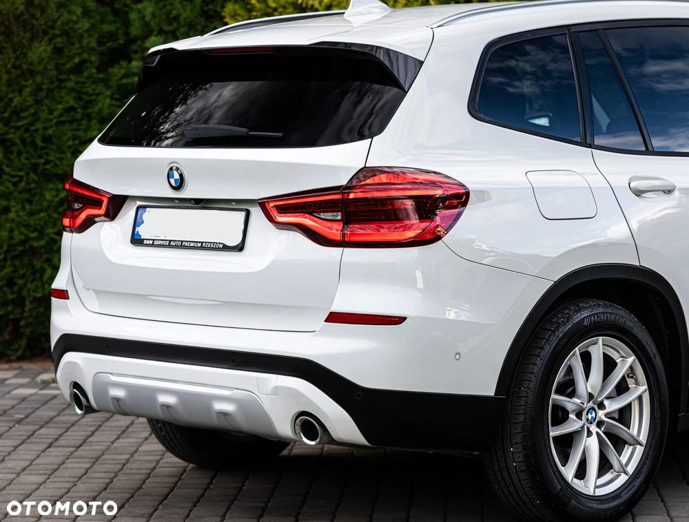 BMW X3 xDrive30i Luxury Line sport - 7
