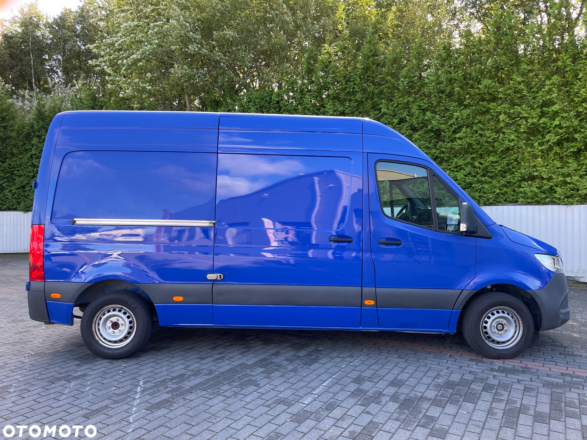Mercedes-Benz Sprinter - 20