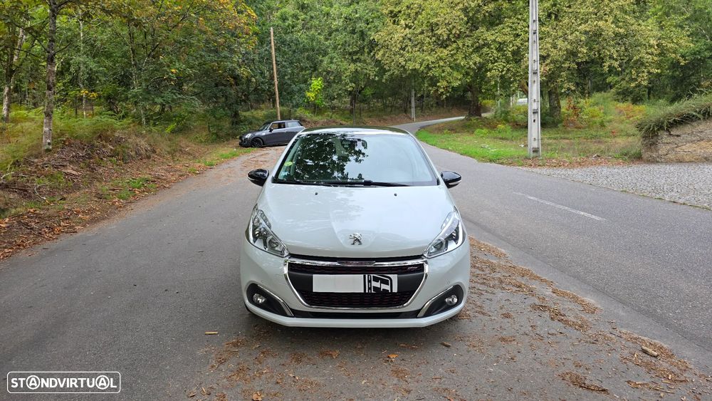 Peugeot 208 1.6 BlueHDi GT Line - 9