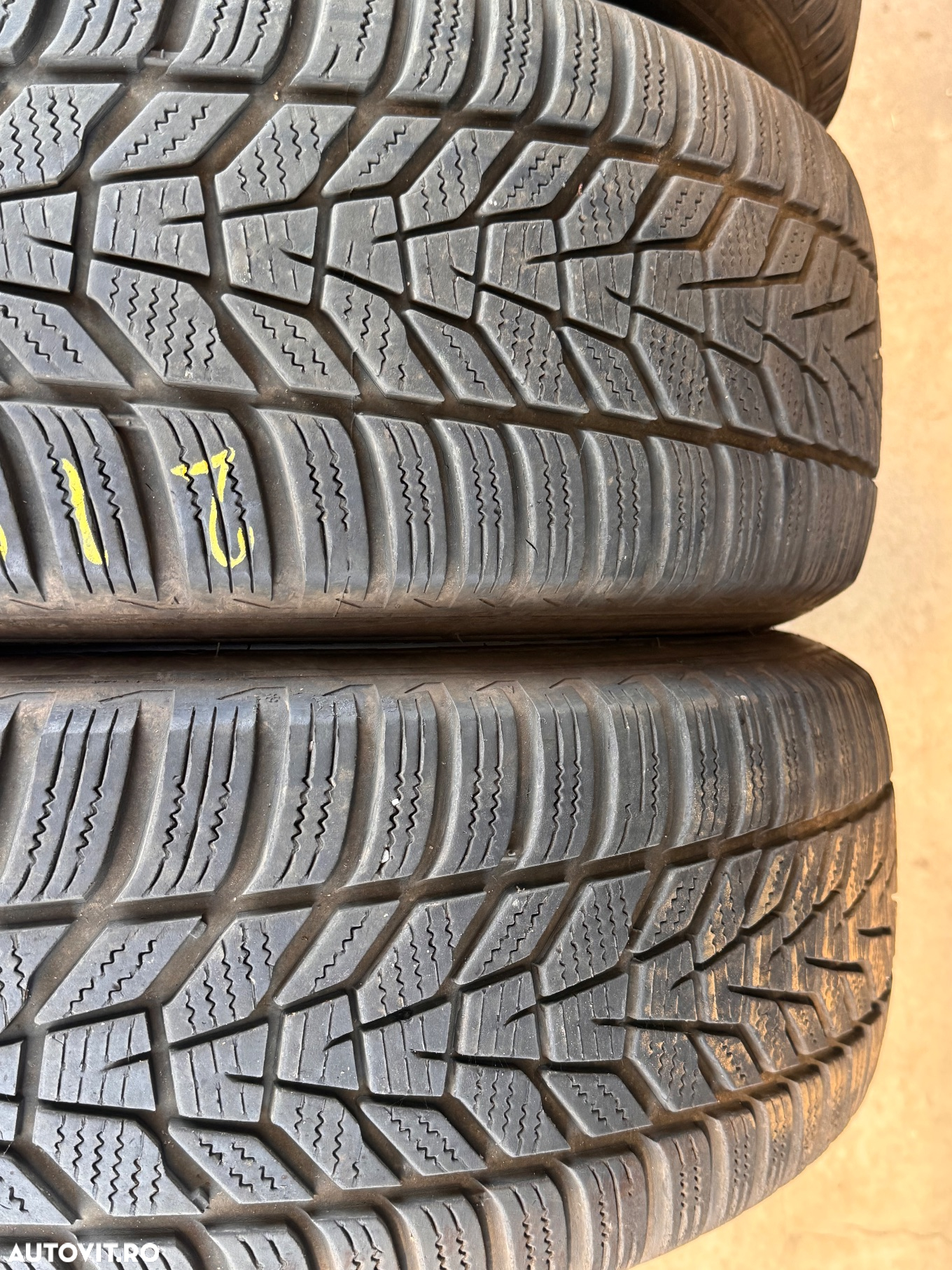 Vând 4 anvelope 215/65/17 hankook de iarnă ca noi - 3