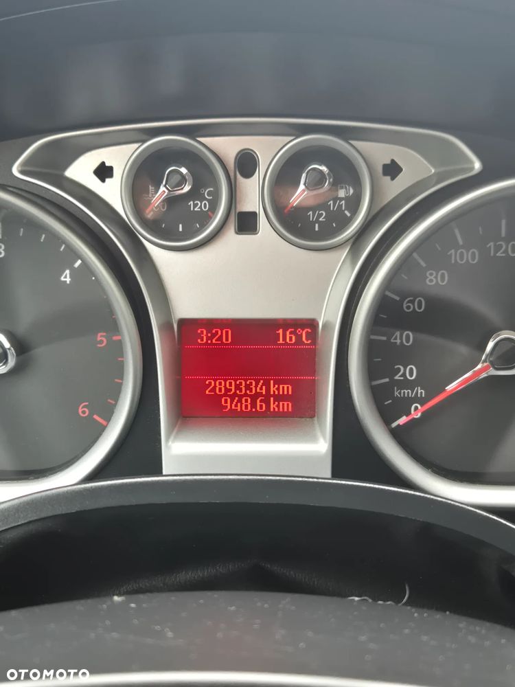 Ford Kuga - 2
