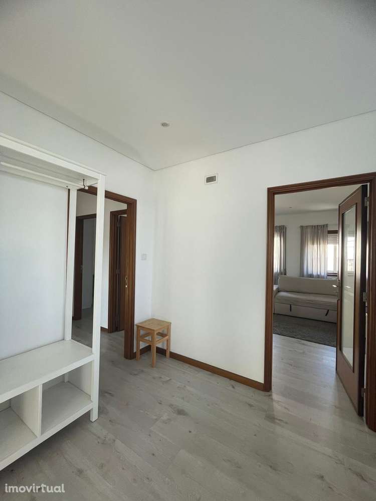 Apartamento T2 c/ Garagem, Anexo e Terraço - Equipado e Mobilado - Grande imagem: 5/24