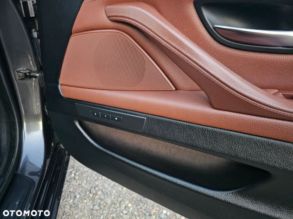 BMW Seria 5 530d Luxury Line - 18