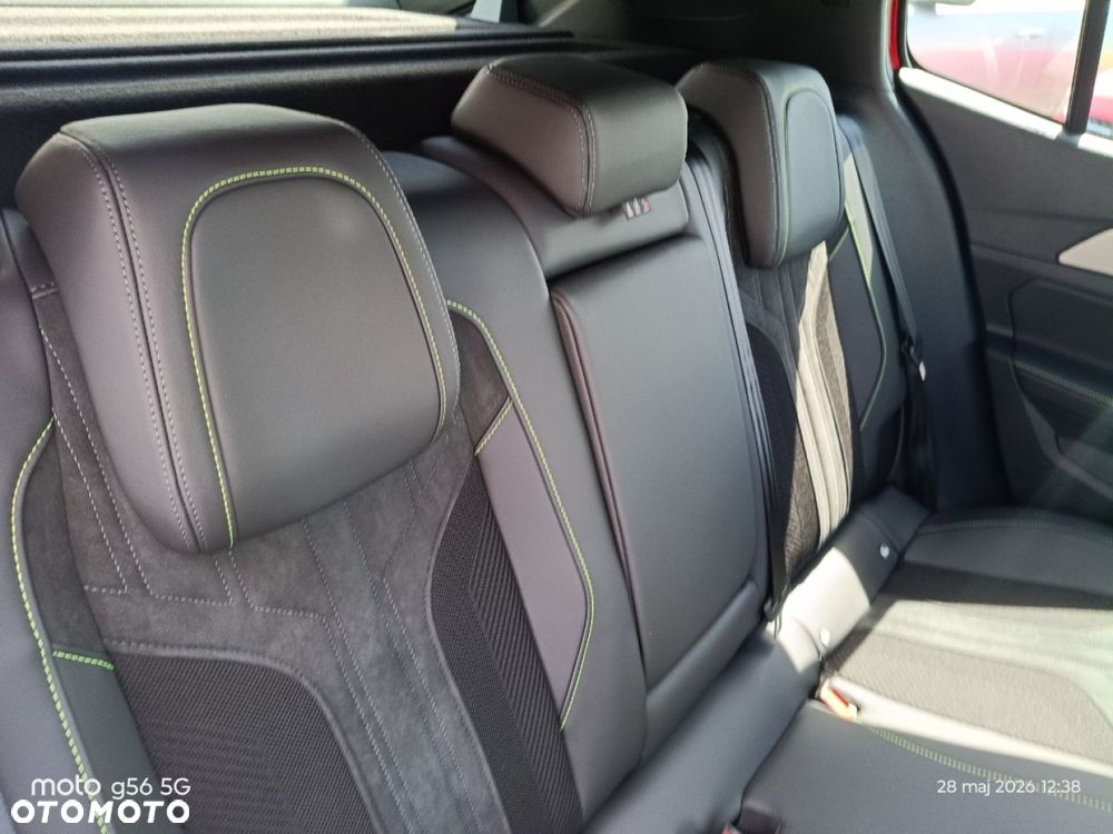 Peugeot 408 - 14