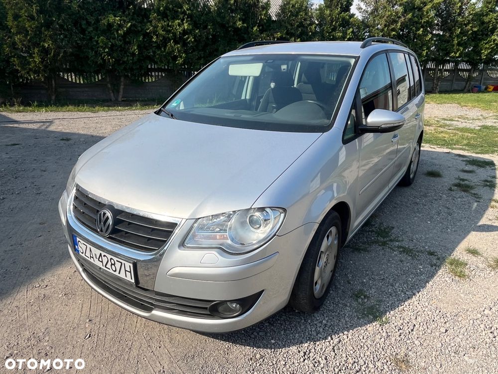 Volkswagen Touran 1.9 TDI DPF BlueMot Conceptline - 1