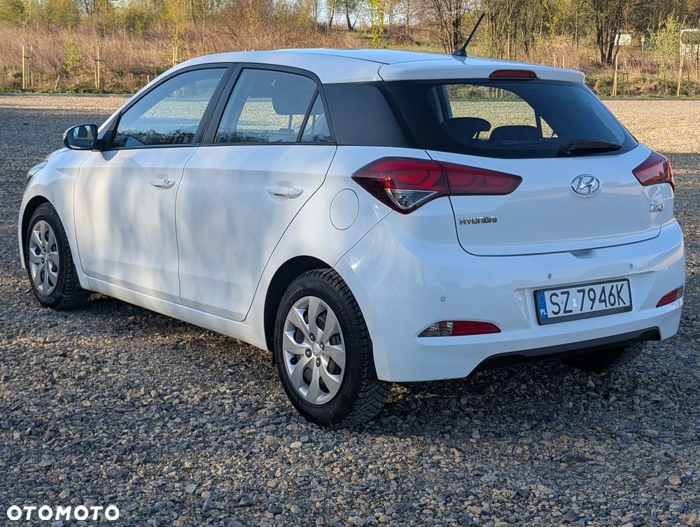 Hyundai i20 1.2 BlueDrive Comfort - 11