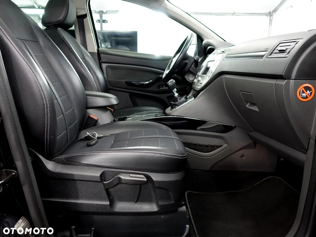 Ford Kuga 2.0 TDCi 4WD Titanium - 17