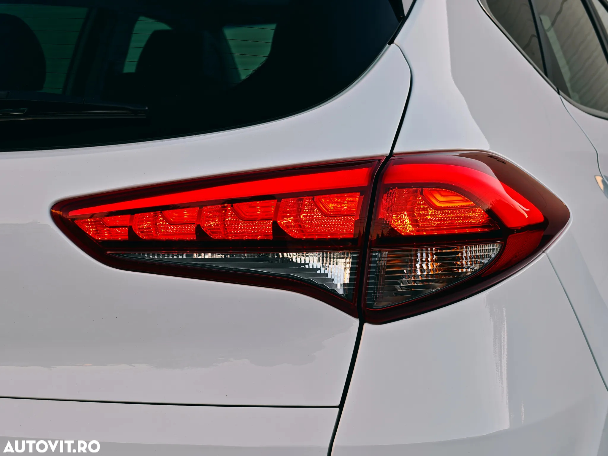 Hyundai Tucson blue 1.7 CRDi 2WD DCT Premium - 23