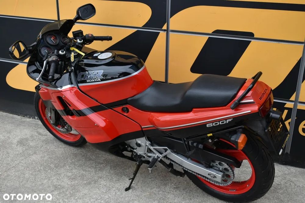 Honda CBR - 9