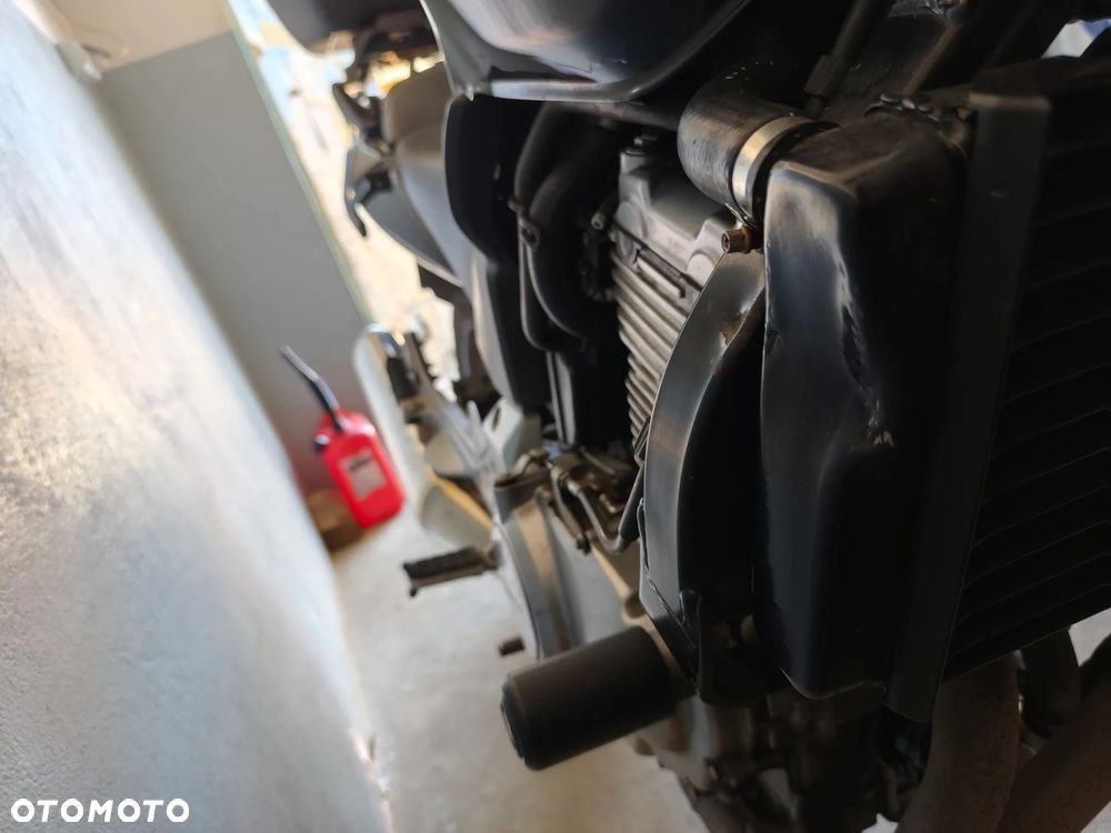 Honda CBF - 9
