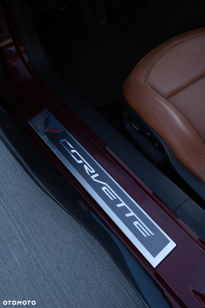 Chevrolet Corvette - 19