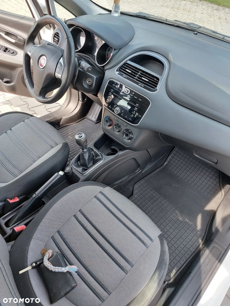 Fiat Punto - 10