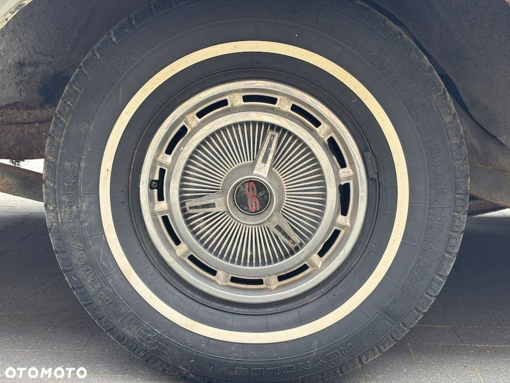 Chevrolet Impala - 16