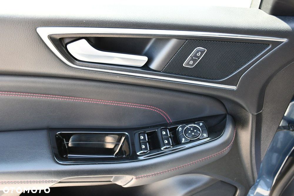 Ford S-Max - 36