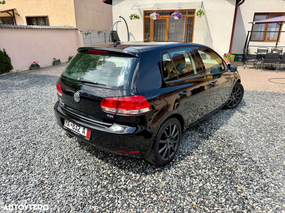 Volkswagen Golf 2.0 TDI DPF Comfortline - 4