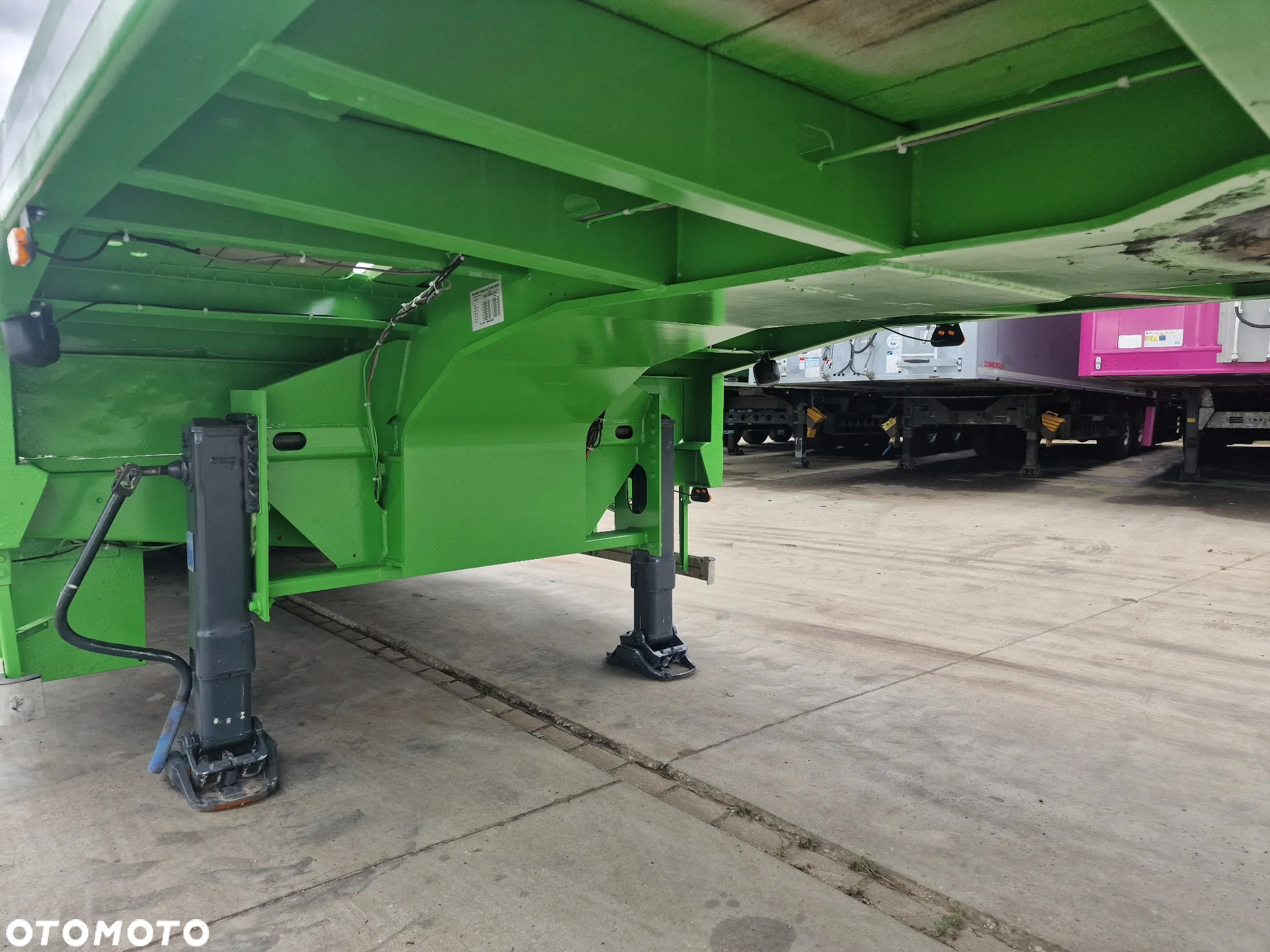 Kel-Berg Niskopodwoziowa 4-osiowa Rozciągana do 19,30 Poszerzana Najazdy Własna Hydraulika Wciągarka 58000 kg - 8