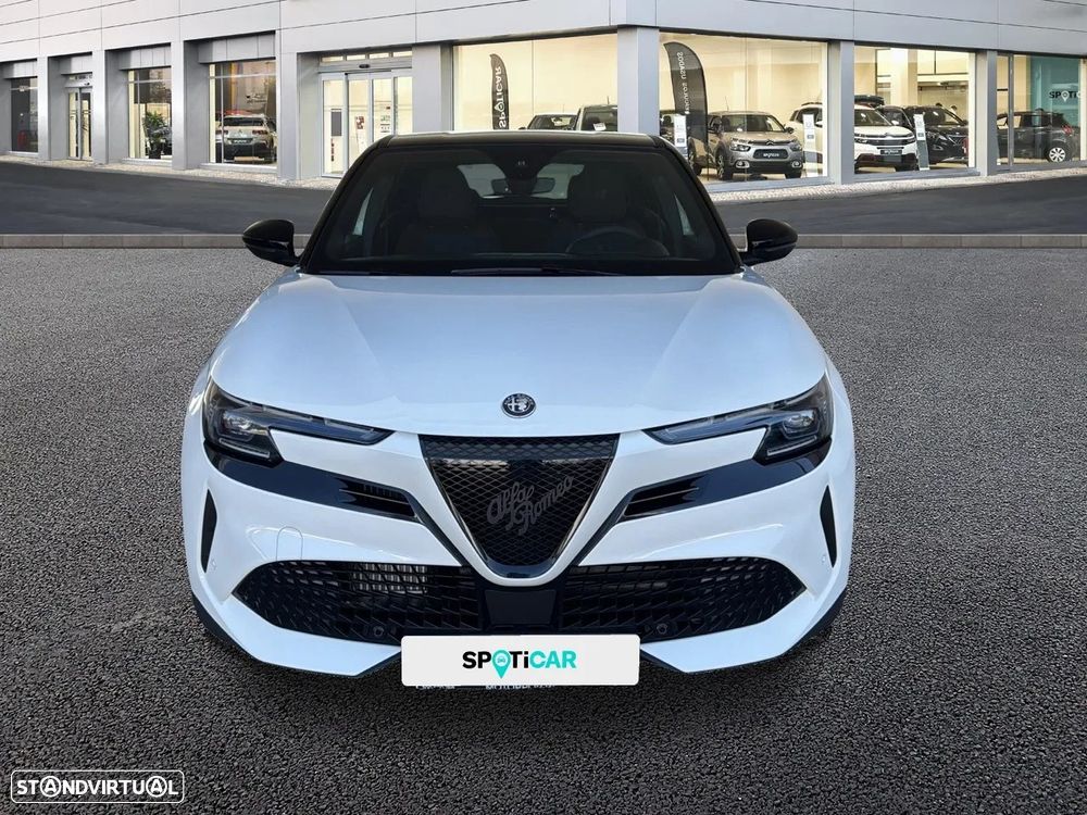Alfa Romeo Junior 1.2 eDCT6 - 2