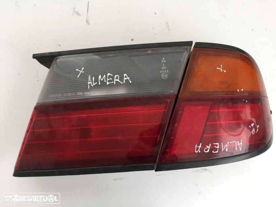 Farolim trás direito nissan almera - 1