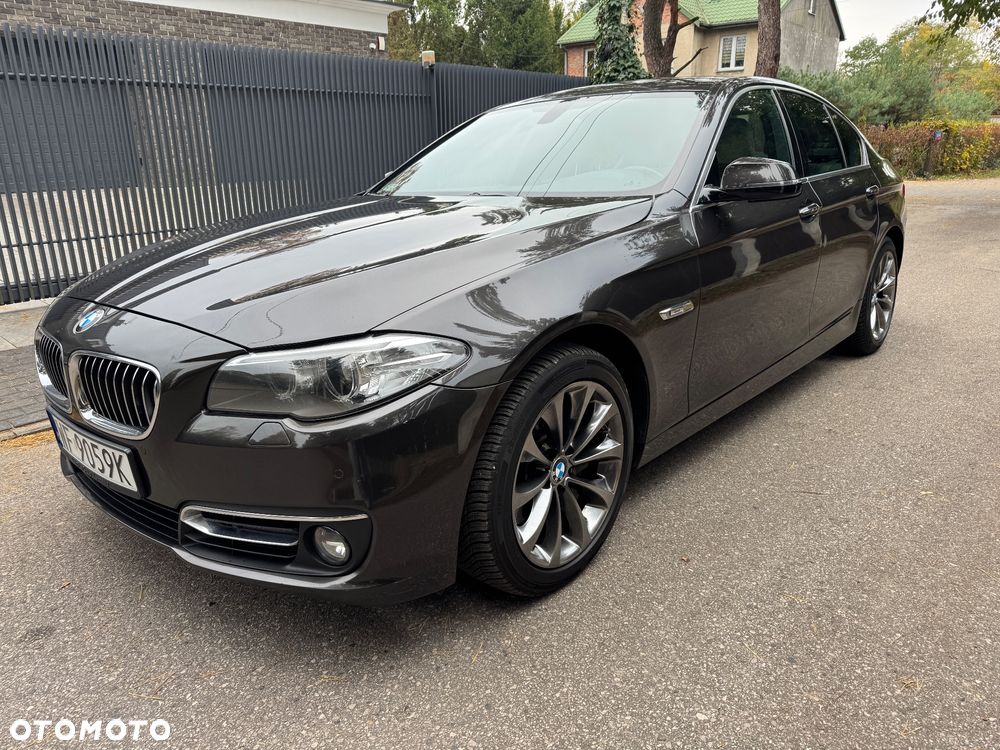 BMW Seria 5 525d xDrive Luxury Line - 2