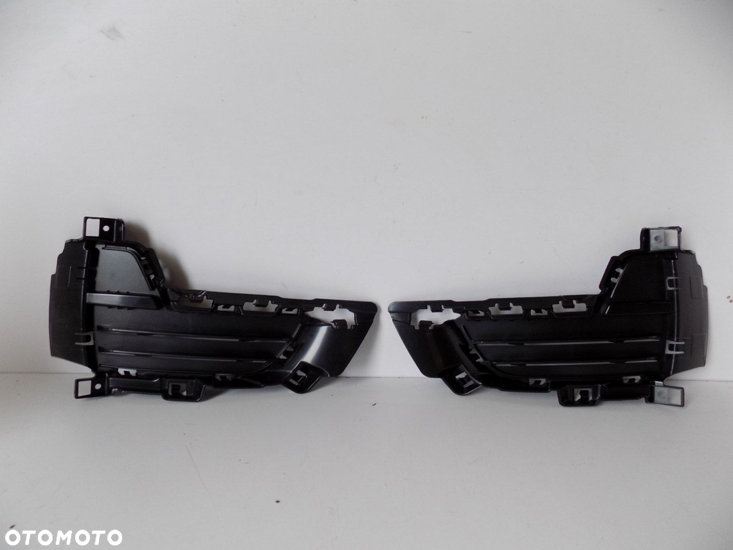 BMW X5 F15 Kratka Zderzaka Lewa - 3777 - 3