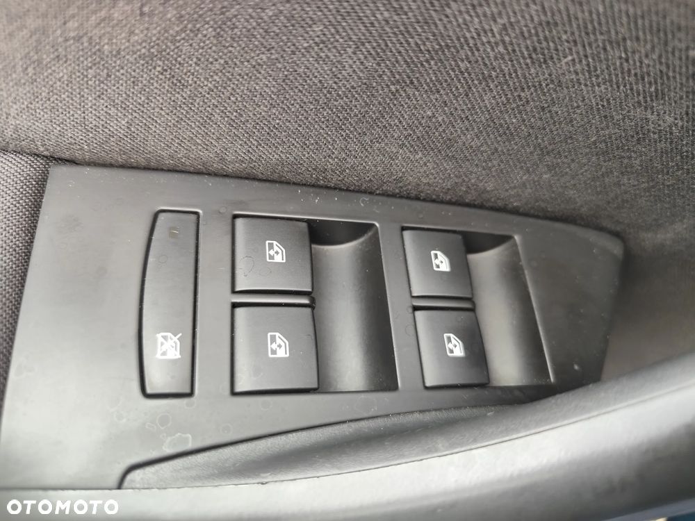 Opel Astra 1.4 T Executive EU6 - 19