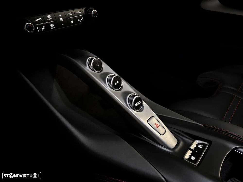 Ferrari 812 Superfast 6.5 V12 - 12