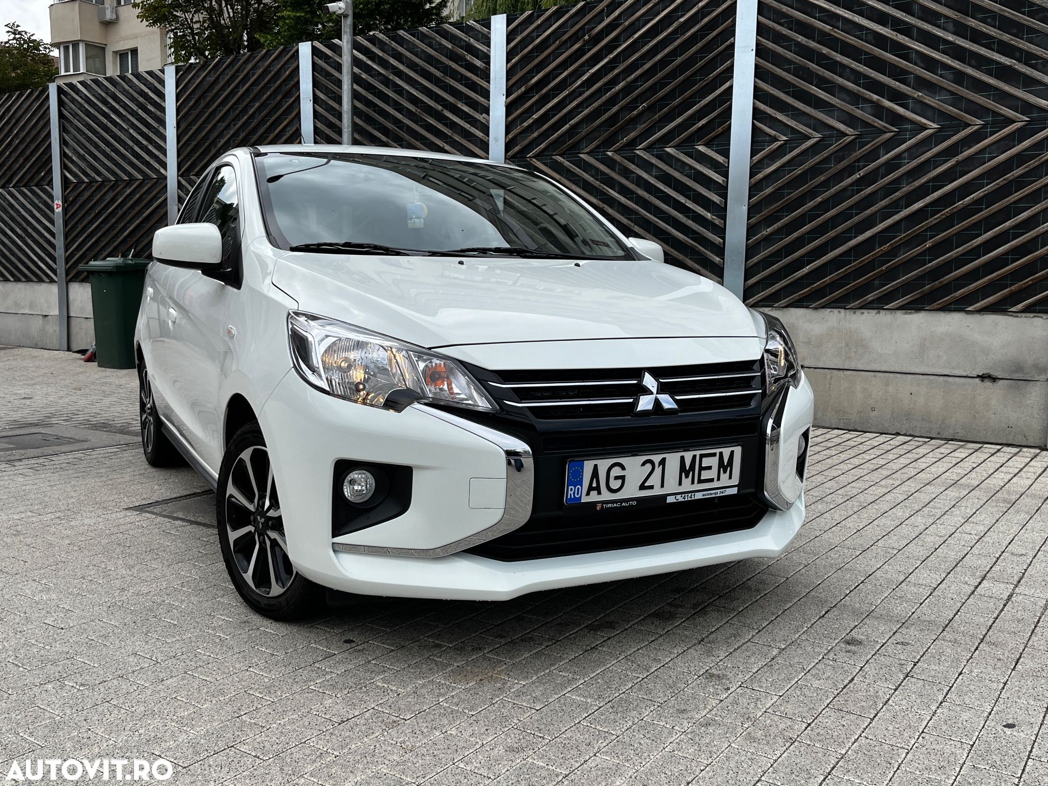 Mitsubishi Space Star 1.2 2WD MT Inform - 1