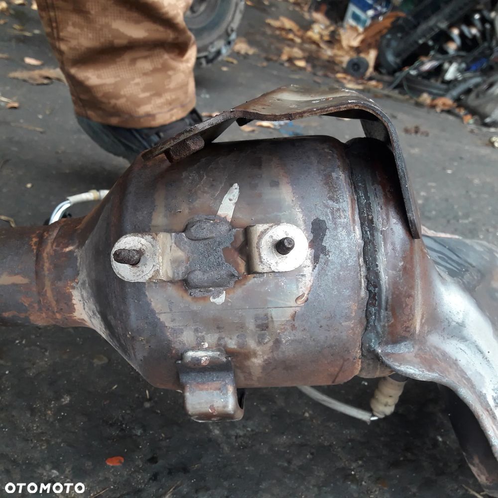 Mazda  3 BK 03-09    2.0 2.3 16V Katalizator pełny sonda   kolektor  sonda  orginał  tłumik - 12