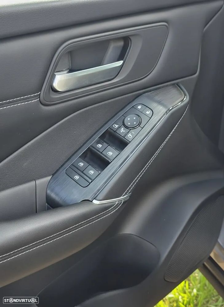 Nissan Qashqai 1.3 DIG-T N-Connecta - 10