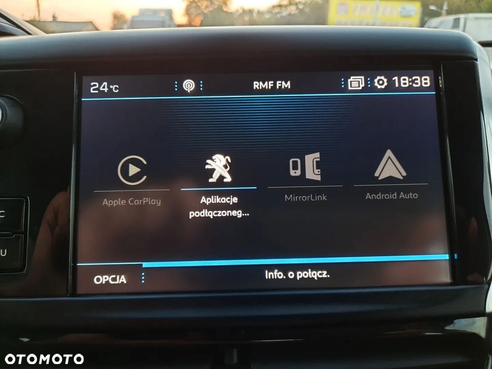 Peugeot 2008 PureTech 110 GPF Stop&Start EAT6 Style - 33