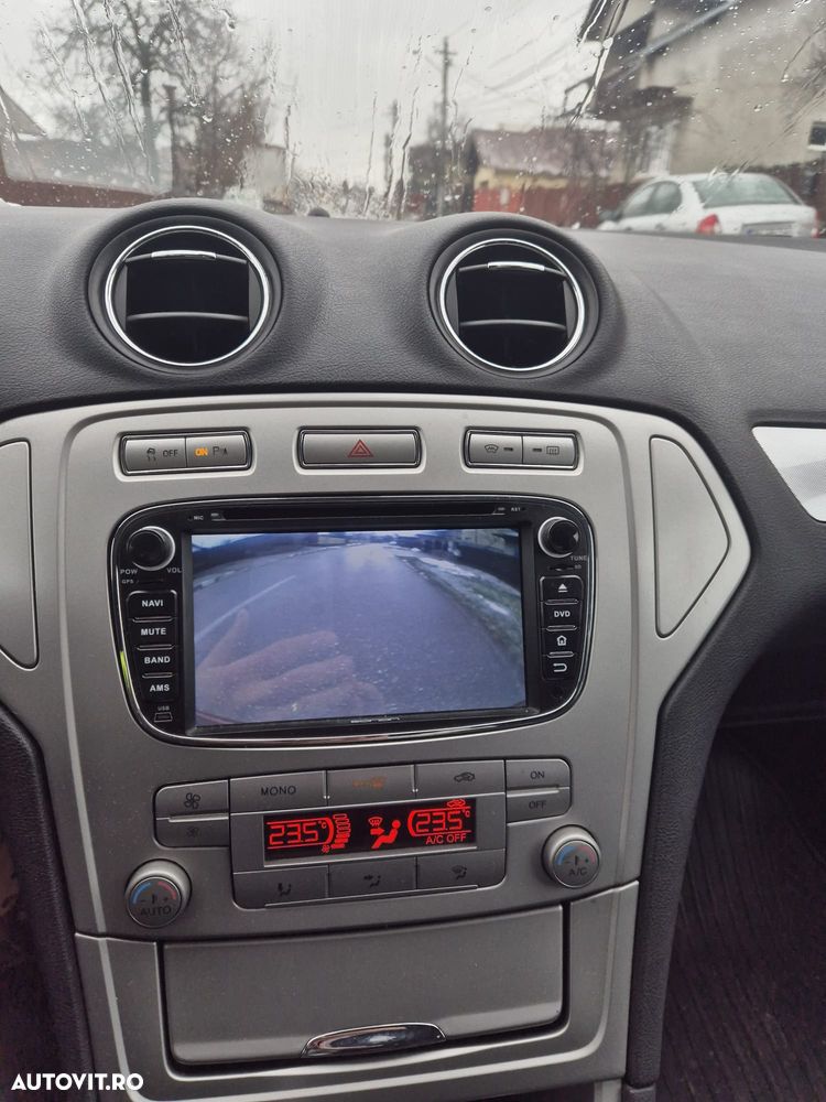Ford Mondeo 1.8 TDCi Ambiente - 8