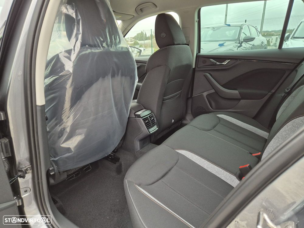 Skoda Kamiq 1.0 TSI Selection DSG - 14