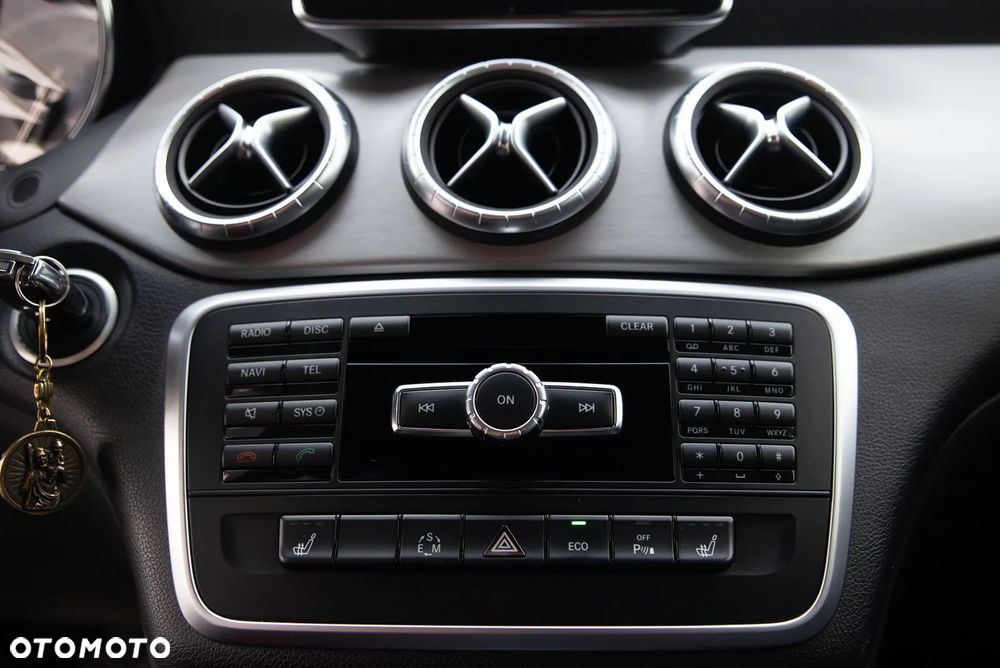 Mercedes-Benz CLA - 33