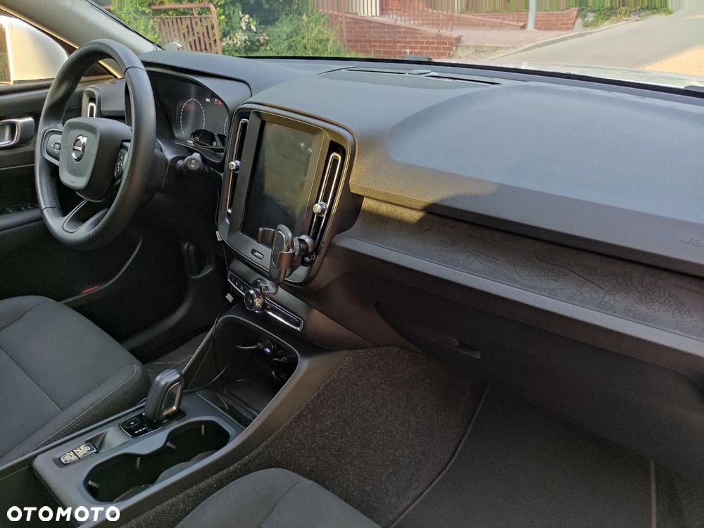 Volvo XC 40 - 18