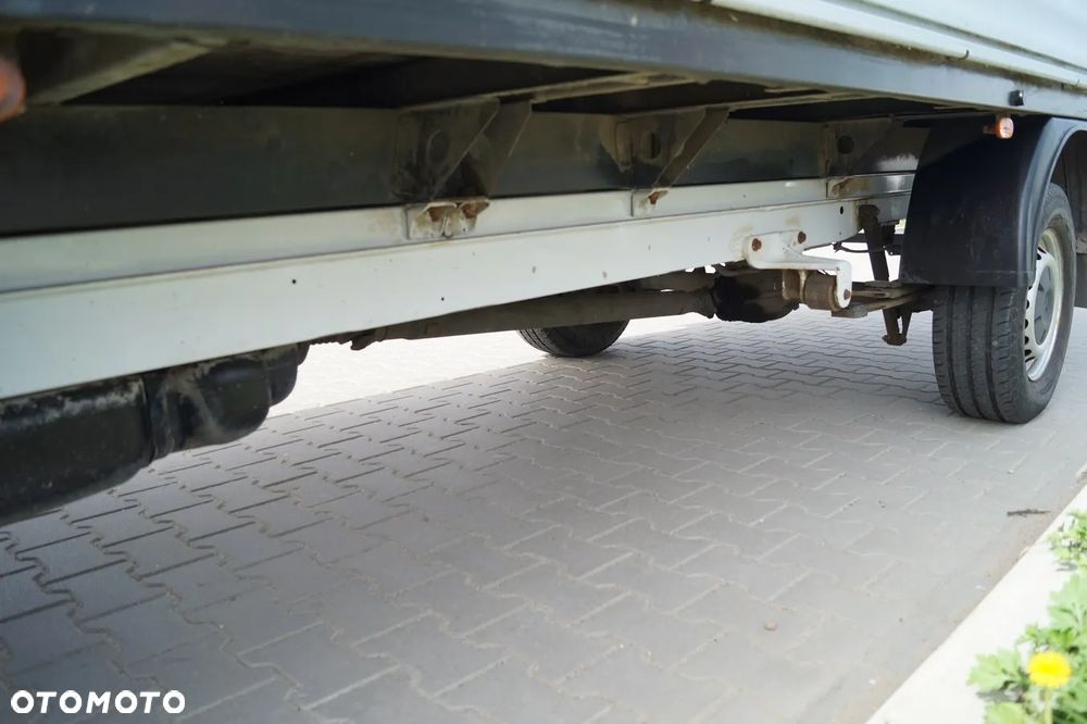 Mercedes-Benz Sprinter - 19