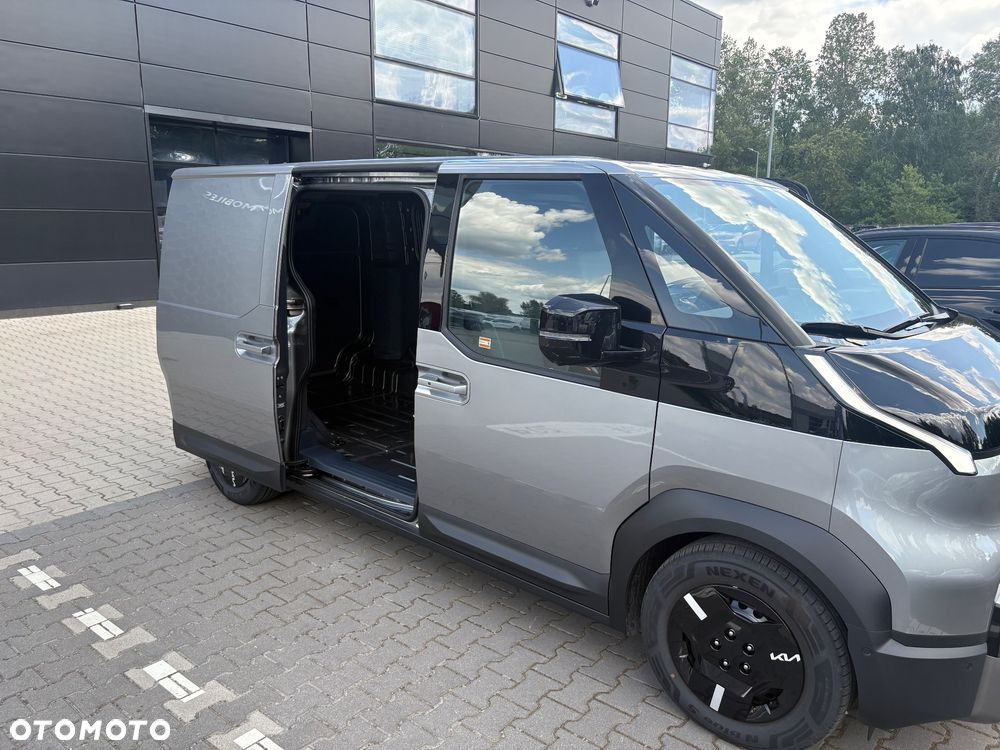 Kia Pv5 - 9