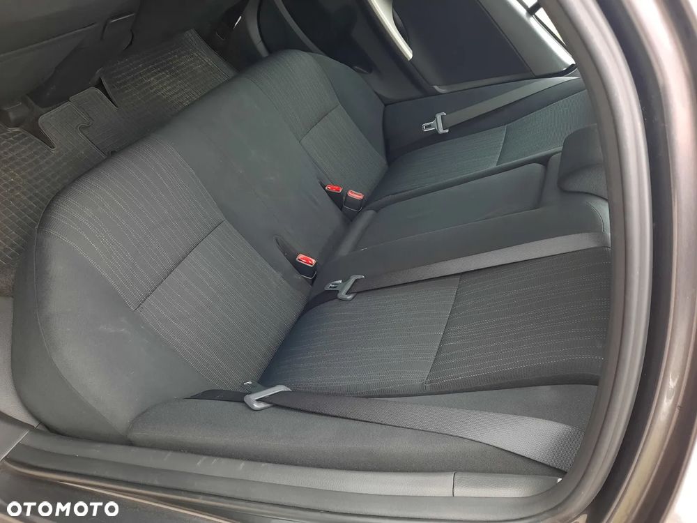 Toyota Corolla 1.6 VVT-i Premium - 17