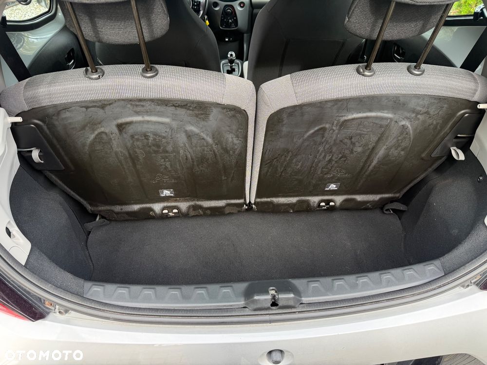 Toyota Aygo x.shift x-play connect - 29