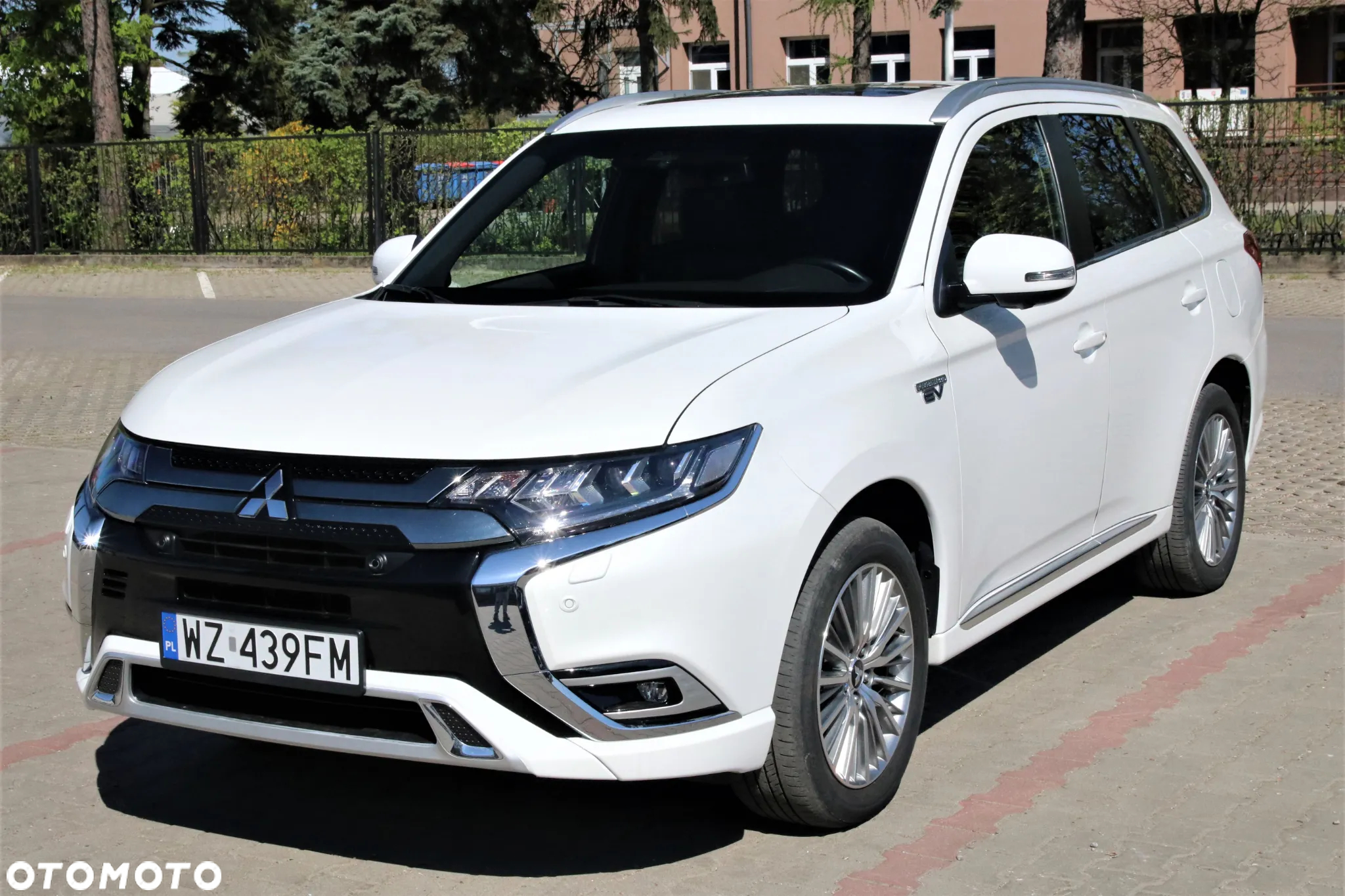 Mitsubishi Outlander 2.0 4WD Plug-In Hybrid - 4