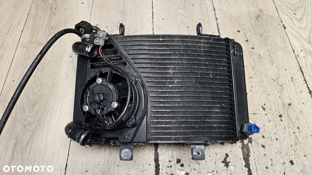 Chłodnica wentylator KTM 690 Duke  75035010033 - 11