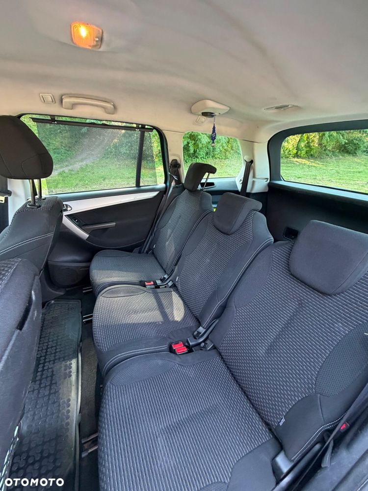 Citroën C4 Grand Picasso - 11